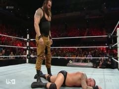 Braun Strowman 001