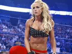 Michelle McCool (17)