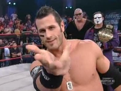 Alex Shelley