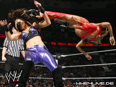 Alicia Fox-06.01.09 3