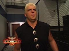 Dustin Backstage (1)