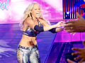 Michelle McCool (18)